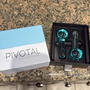 New In Box Pivotal Facial Cooling Globes